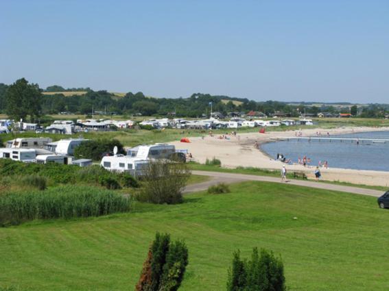 Vikaer Strand Camping & Cottages Diernaes Exterior photo